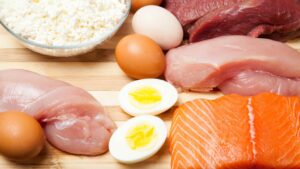 Fonti di proteine dal diverso valore biologico: carni, salmone e uova