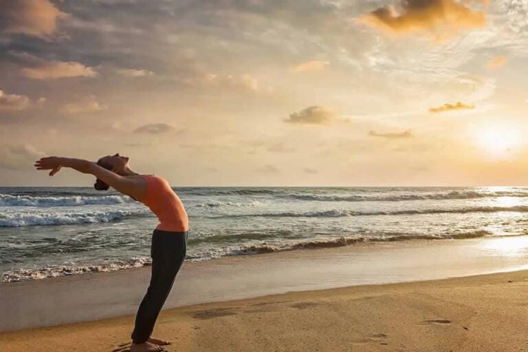 Surya Namaskar saluto del sole
