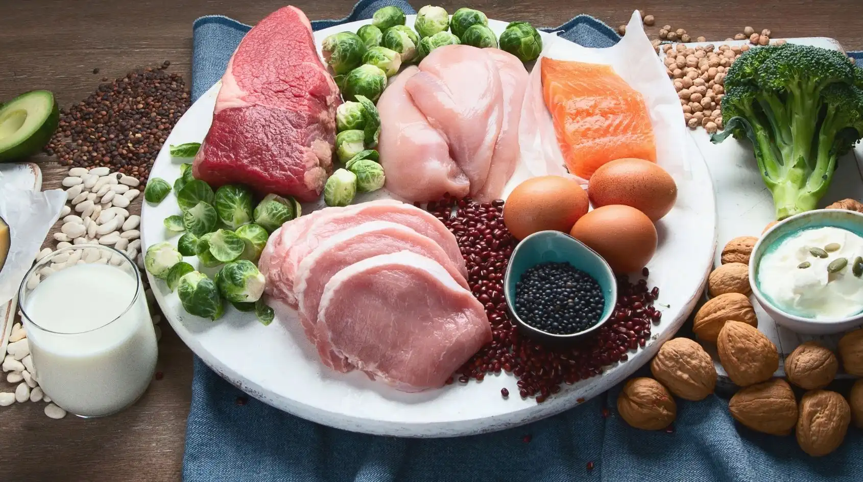 Fonti proteiche e integratori BCAA: equilibrio tra alimentazione e integrazion