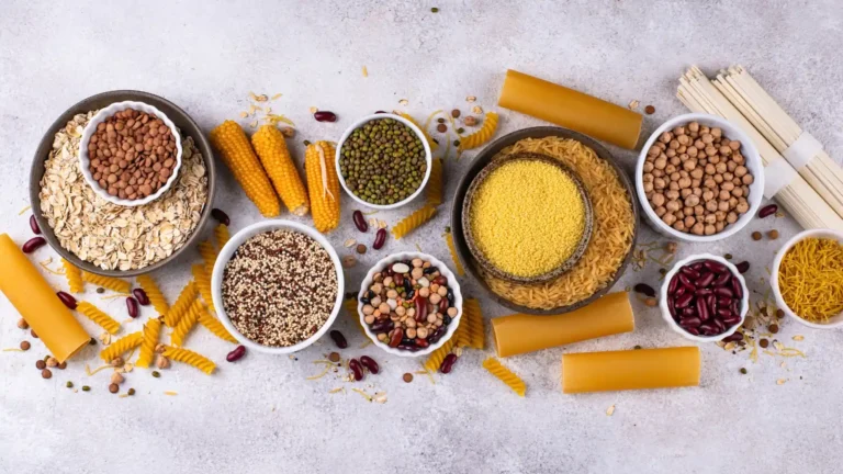 Cereali, legumi, avena, quinoa, riso e pasta